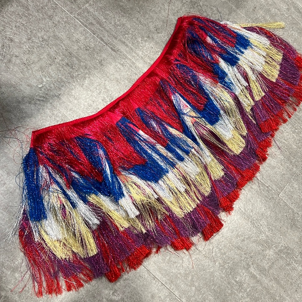 ASOS DESIGN - Mulit-color Holographic Fringe Tassel Cape - One Size - Picture 3 of 7